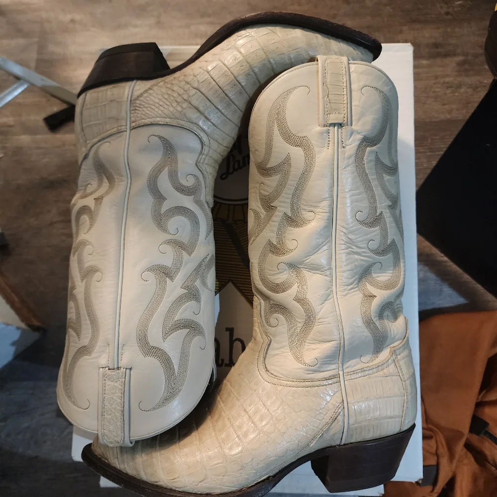 Cowboy boots - Picture 2 of 3